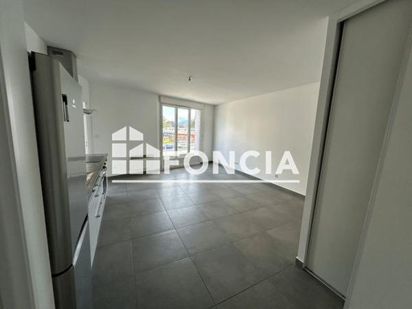 Location Appartement 2 pièces 40.7 m² - 90 AVENUE GABRIEL PERI Saint Martin D'heres 38400