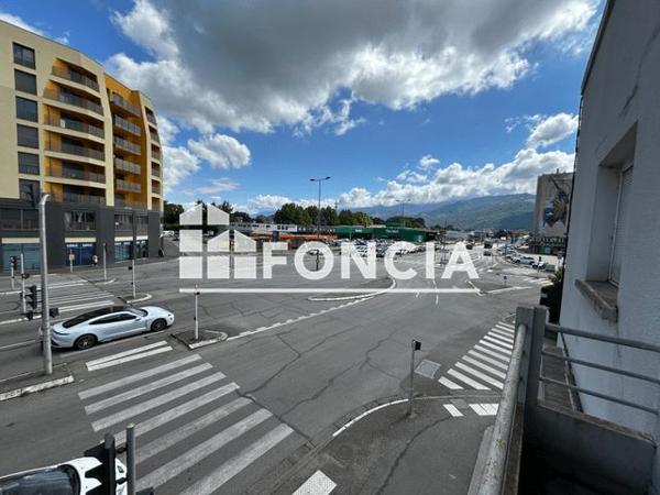 Location Appartement 2 pièces 40.7 m² - 90 AVENUE GABRIEL PERI Saint Martin D'heres 38400