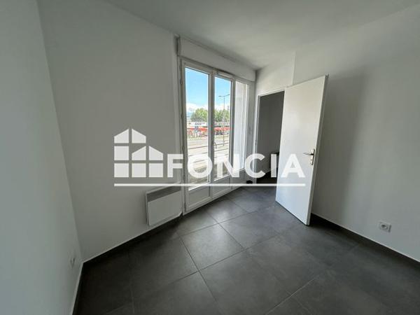 Location Appartement 2 pièces 40.7 m² - 90 AVENUE GABRIEL PERI Saint Martin D'heres 38400