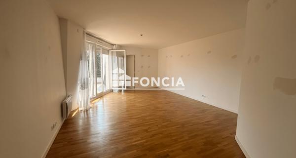 Location Appartement 4 pièces 83.88 m² - Le Plessis-trévise 94420