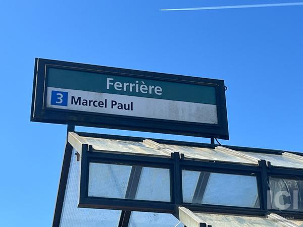 Garage fermé et sécurisé de 16 m² ,Tram L3 Ferriére