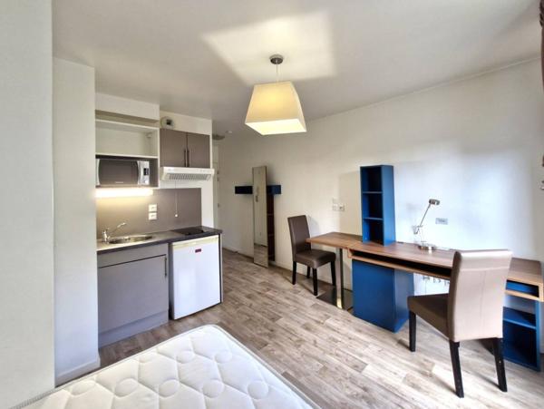 Appartement à louer 1 pièce de 19 m²