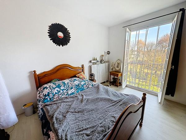 GRANDE MAISON FAMILIALE VERNIOLLE SUR PARCELLE DE 3 000 M² AVEC PISCINE ET VUE PYRÉNÉES