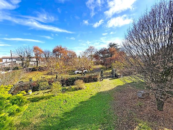 GRANDE MAISON FAMILIALE VERNIOLLE SUR PARCELLE DE 3 000 M² AVEC PISCINE ET VUE PYRÉNÉES