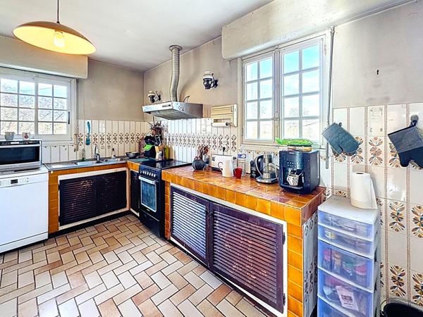 GRANDE MAISON FAMILIALE VERNIOLLE SUR PARCELLE DE 3 000 M² AVEC PISCINE ET VUE PYRÉNÉES