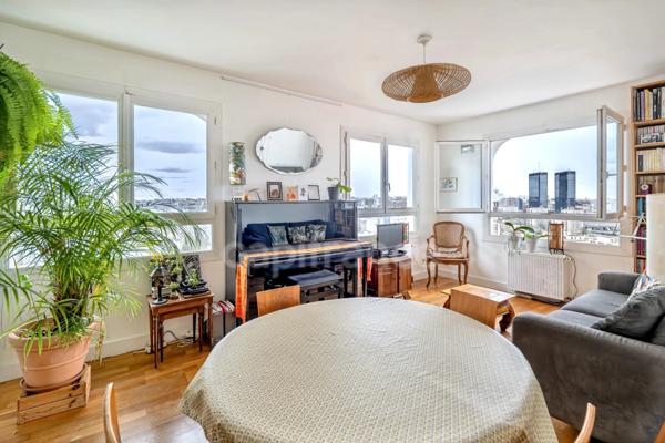 Appartement à vendre 4 pièces PARIS 20EME ARRONDISSEMENT (75) - T4 en étage élevé avec vue panoramique