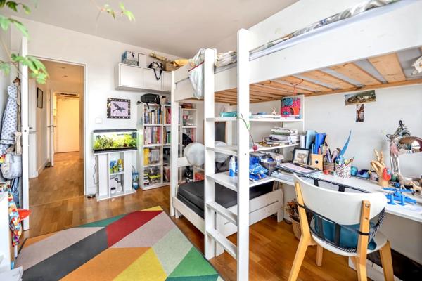 Appartement à vendre 4 pièces PARIS 20EME ARRONDISSEMENT (75) - T4 en étage élevé avec vue panoramique