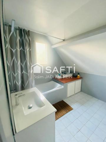 Maison vendue louée 6 350€/mois, idéal investisseur !