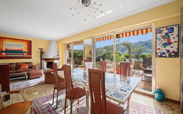 Appartement à vendre    5 pièces • 122 m2 Nice