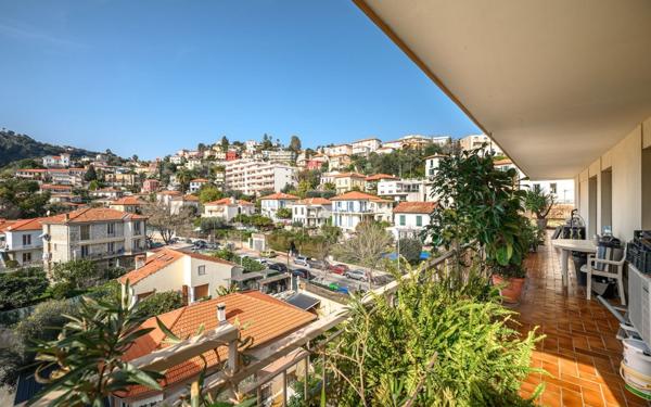 Appartement à vendre    5 pièces • 122 m2 Nice
