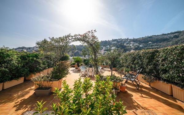 Appartement à vendre    5 pièces • 122 m2 Nice