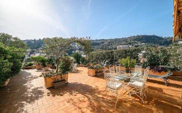 Appartement à vendre    5 pièces • 122 m2 Nice
