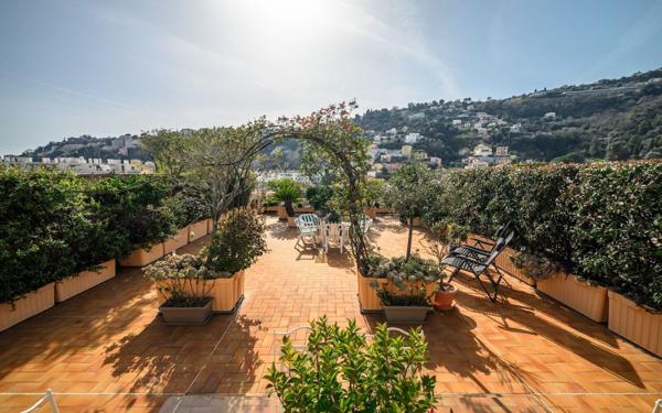 Appartement à vendre    5 pièces • 122 m2 Nice