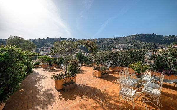 Appartement à vendre    5 pièces • 122 m2 Nice