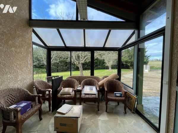 MIRANDE à 10min, au calme, villa de construction traditionnelle sur 2001m², garage.