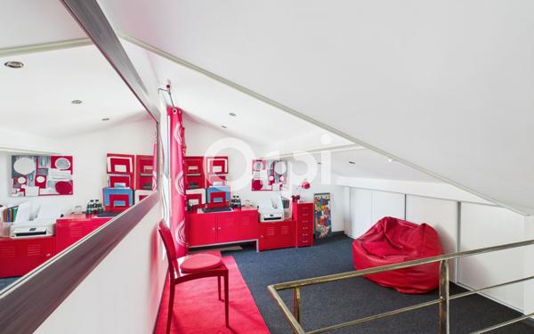 Maison à vendre    6 pièces • 220 m2 Mandelieu-la-Napoule