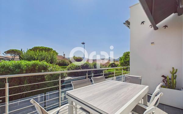 Maison à vendre    6 pièces • 220 m2 Mandelieu-la-Napoule