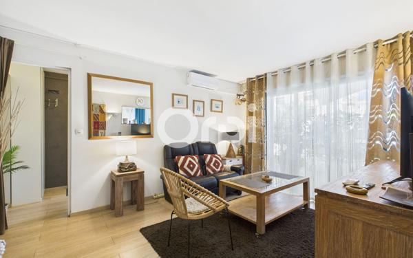 Maison à vendre    6 pièces • 220 m2 Mandelieu-la-Napoule