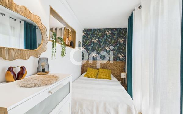 Maison à vendre    6 pièces • 220 m2 Mandelieu-la-Napoule