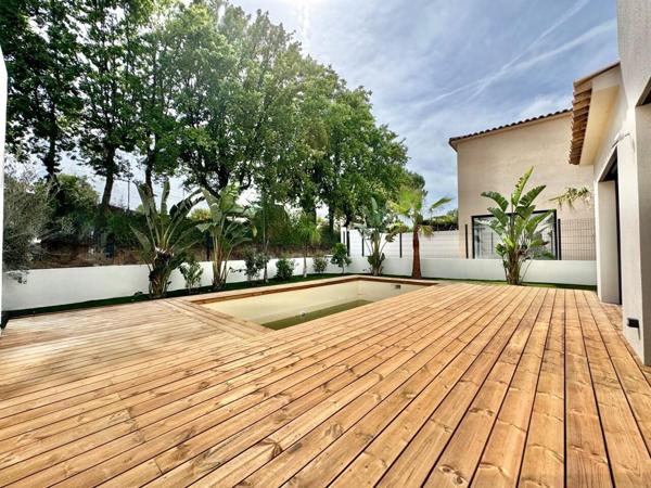 Roquebrune/Argens-Var - Villa neuve 2025 de 120 m2 avec 3 chambre garage et piscine-OFFRE POSSIBLE