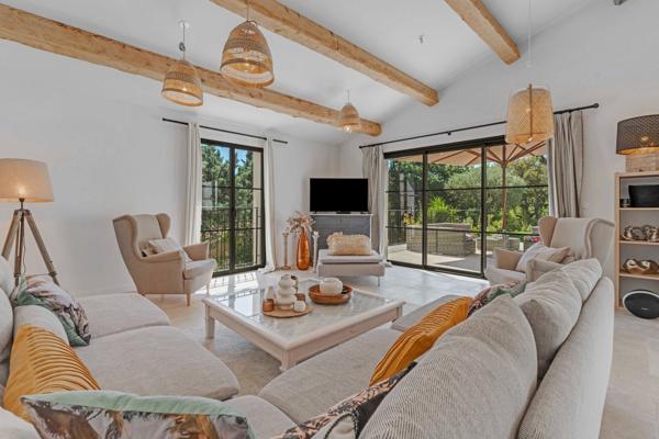 Vente Villa de luxe Grimaud 8 Pièces 300 m²