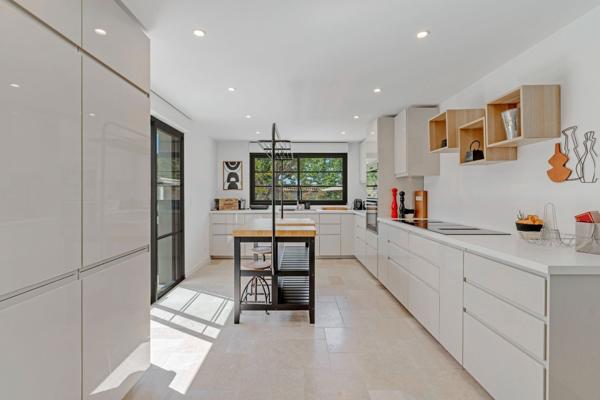 Vente Villa de luxe Grimaud 8 Pièces 300 m²