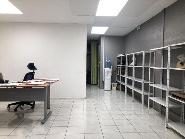 Baie-Mahault (97122) Bureaux ou local jarry
