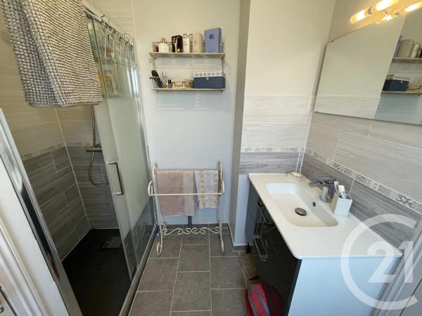 Immeuble à vendre  170 m 2   GUISE  - 02