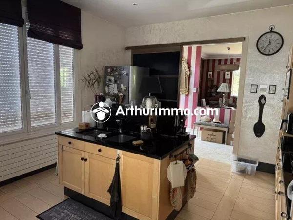 Vente                                                      Propriété
                        
                                         215 m2                     à Bagnoles-de-l'Orne-Normandie
