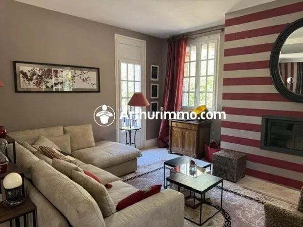 Vente                                                      Propriété
                        
                                         215 m2                     à Bagnoles-de-l'Orne-Normandie