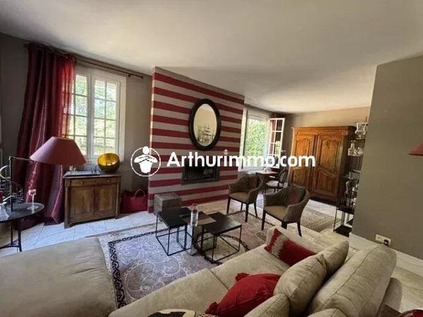 Vente                                                      Propriété
                        
                                         215 m2                     à Bagnoles-de-l'Orne-Normandie