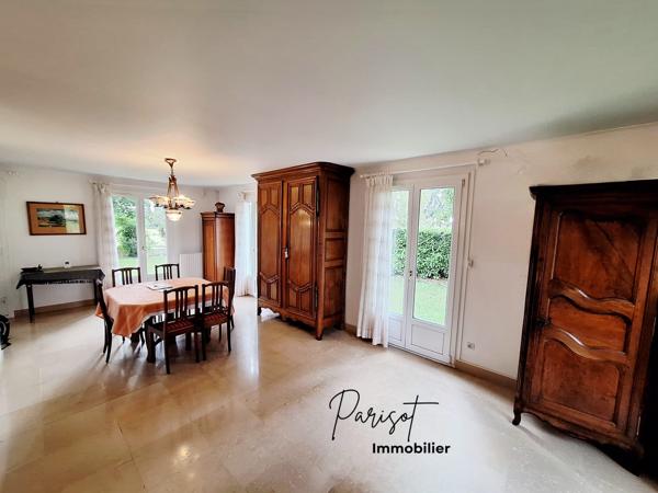 Maison de plain-pied 4 chambres – Beau terrain arboré de 1 300 m², sans vis-à-vis