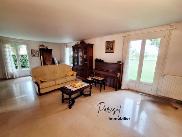 Maison de plain-pied 4 chambres – Beau terrain arboré de 1 300 m², sans vis-à-vis