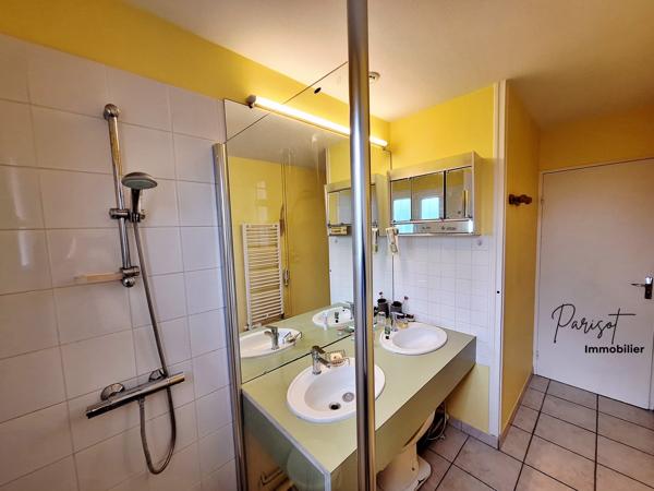 Maison de plain-pied 4 chambres – Beau terrain arboré de 1 300 m², sans vis-à-vis
