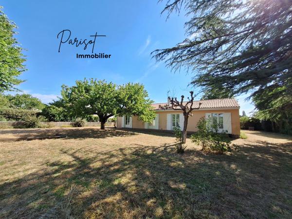 Maison de plain-pied 4 chambres – Beau terrain arboré de 1 300 m², sans vis-à-vis