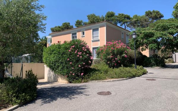 Appartement à vendre    3 pièces • 89,80 m2 Mougins