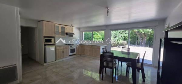 MAISON ET APPARTEMENT A ROULLET SAINT ESTEPHE