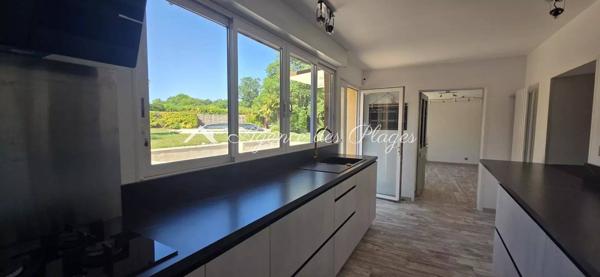 MAISON ET APPARTEMENT A ROULLET SAINT ESTEPHE