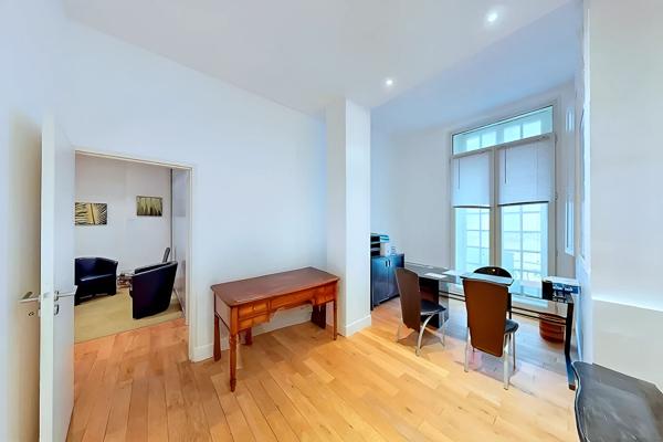 À VENDRE BUREAUX LOUÉS HYPER CENTRE Toulouse 59 m²