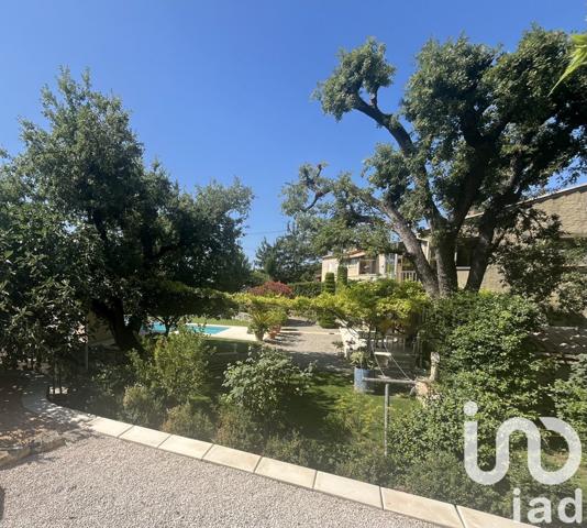 Maison 7 pièces de 185 m² à Forcalquier (04300)