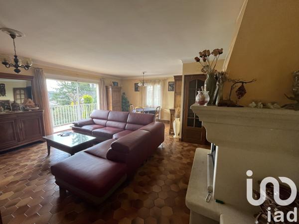 Maison 7 pièces de 185 m² à Forcalquier (04300)