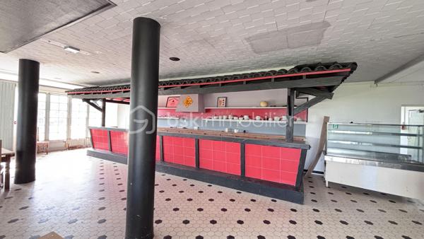 Local commercial de 600 m²