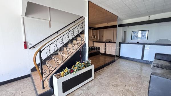 Local commercial de 600 m²