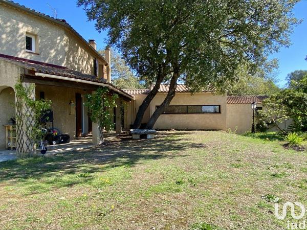 Maison à vendre 5 pièces 186 m² Pourrières