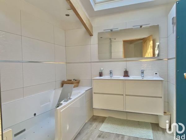 Maison à vendre 5 pièces 186 m² Pourrières