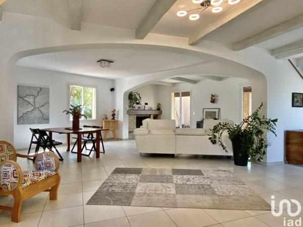 Maison à vendre 5 pièces 186 m² Pourrières