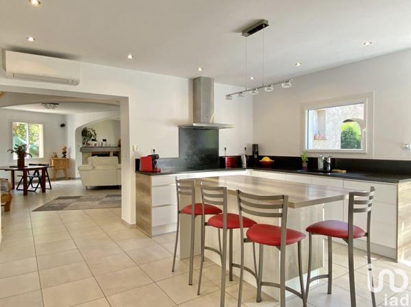 Maison à vendre 5 pièces 186 m² Pourrières