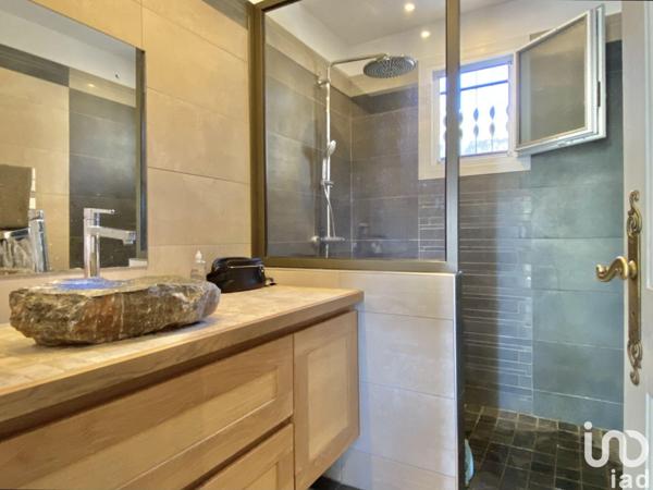 Maison à vendre 5 pièces 186 m² Pourrières