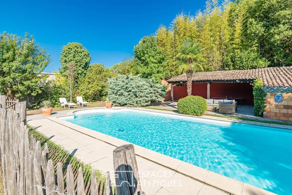 Maison atypique avec parc arboré au coeur du Bouscat