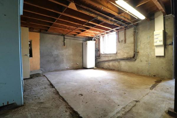 Maison de 90m² habitables, élevés sur sous-sol